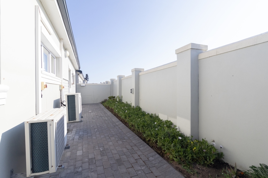 2 Bedroom Property for Sale in Yzerfontein Western Cape